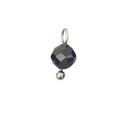 Black bead in silver